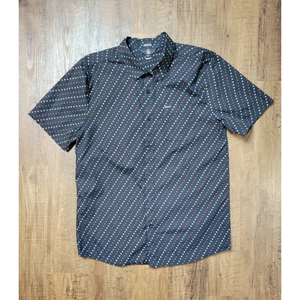 Volcom eyes print shirt
